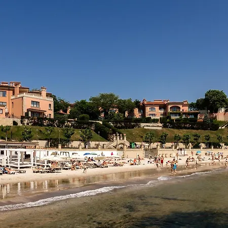 Club Marine Hotel apartamentowy 4*