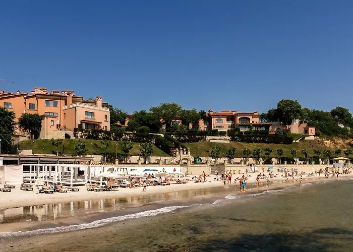 Club Marine Apartmanhotel 4*