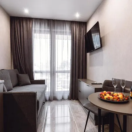 Club Marine Aparthotel *